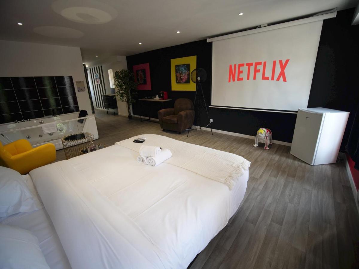 Ng Suitehome - Lille I Roubaix Centre I Grand Place - Balneo - Netflix - Wifi Exterior foto