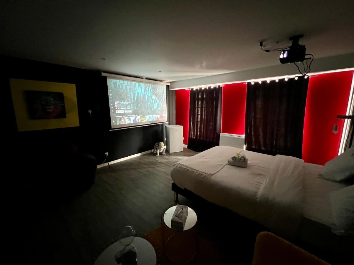 Ng Suitehome - Lille I Roubaix Centre I Grand Place - Balneo - Netflix - Wifi Exterior foto