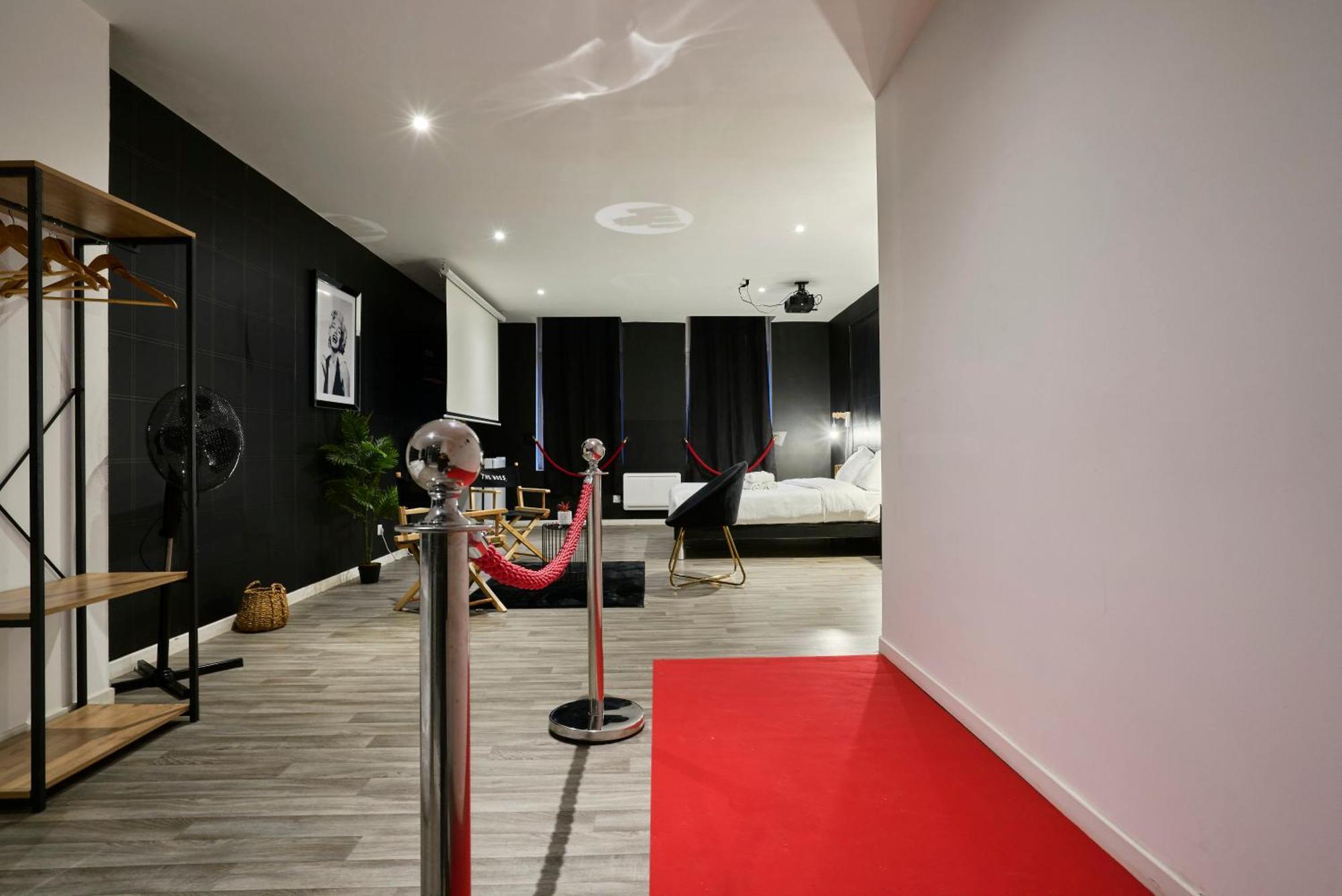 Ng Suitehome - Lille I Roubaix Centre I Grand Place - Balneo - Netflix - Wifi Exterior foto